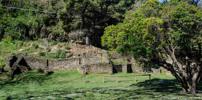 Ancient Villa: Ruins in Bocca di Magra, Liguria