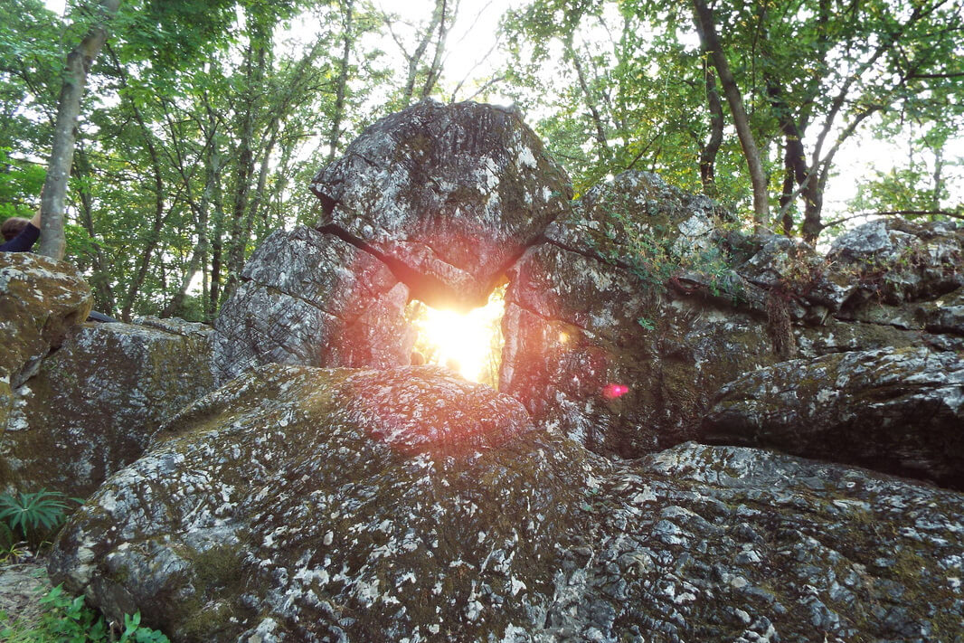 The tetralithon megalith during sunset [Photo by Enrico Calzolari]
