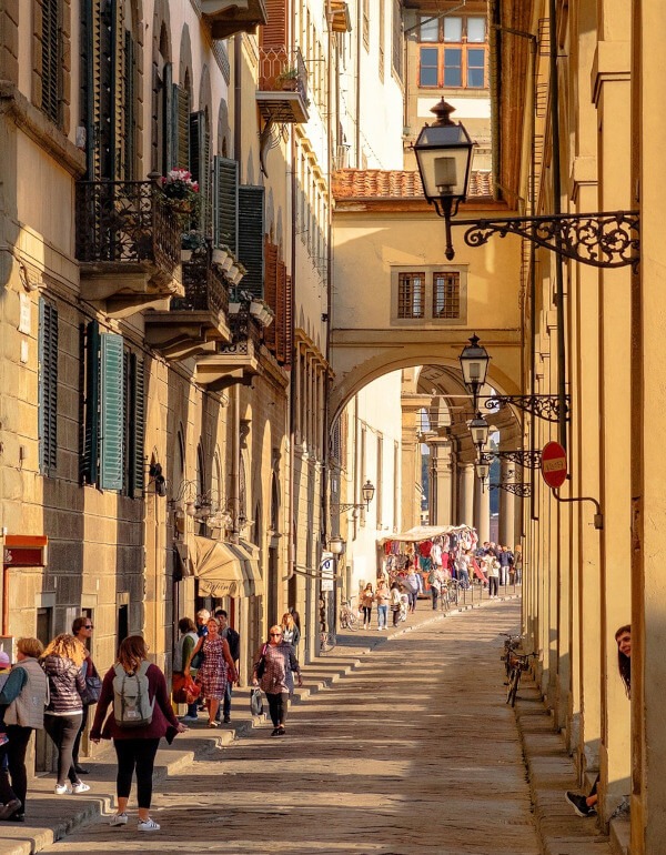 Strolling around Florence - Photo by djedj